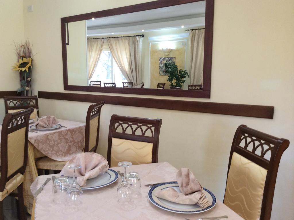 Cridda Hotel & Restaurant Gizzeria Ngoại thất bức ảnh