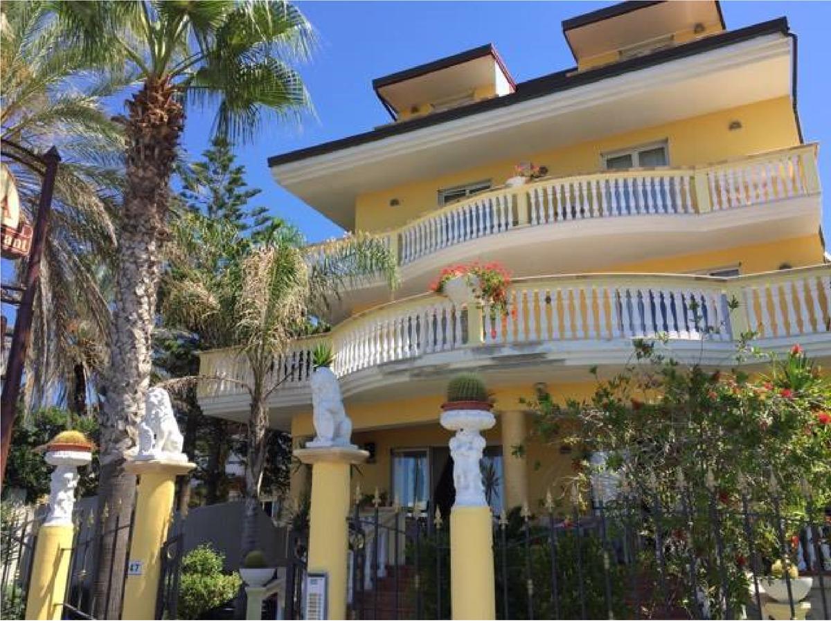 Cridda Hotel & Restaurant Gizzeria Ngoại thất bức ảnh